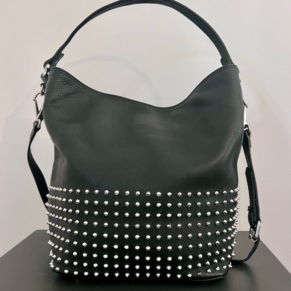 Authentic Burberry black studded Susanna bucket bag - Picture 5 of 12